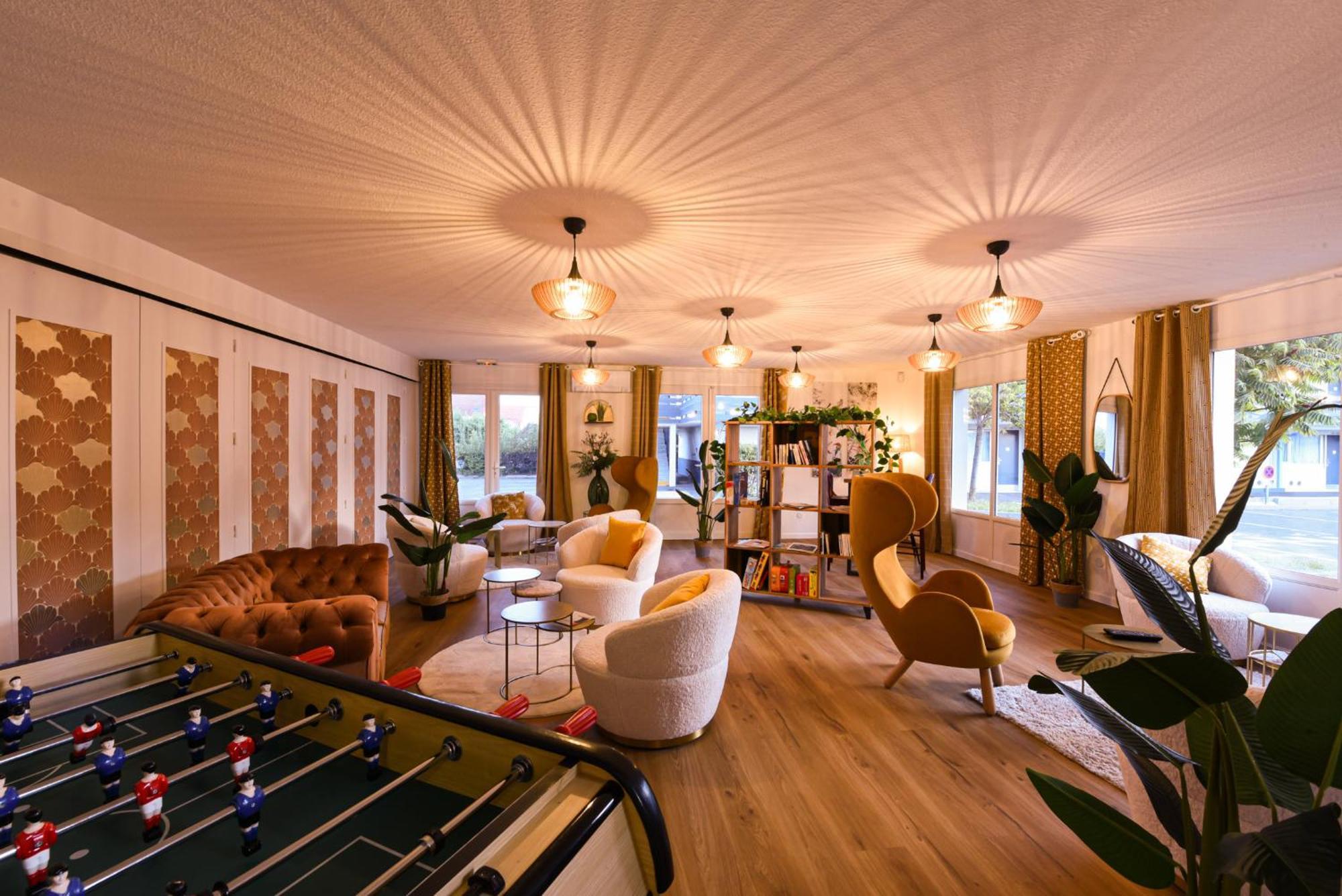 Kyriad Villeneuve Saint Georges - Hotel Renove Eksteriør billede