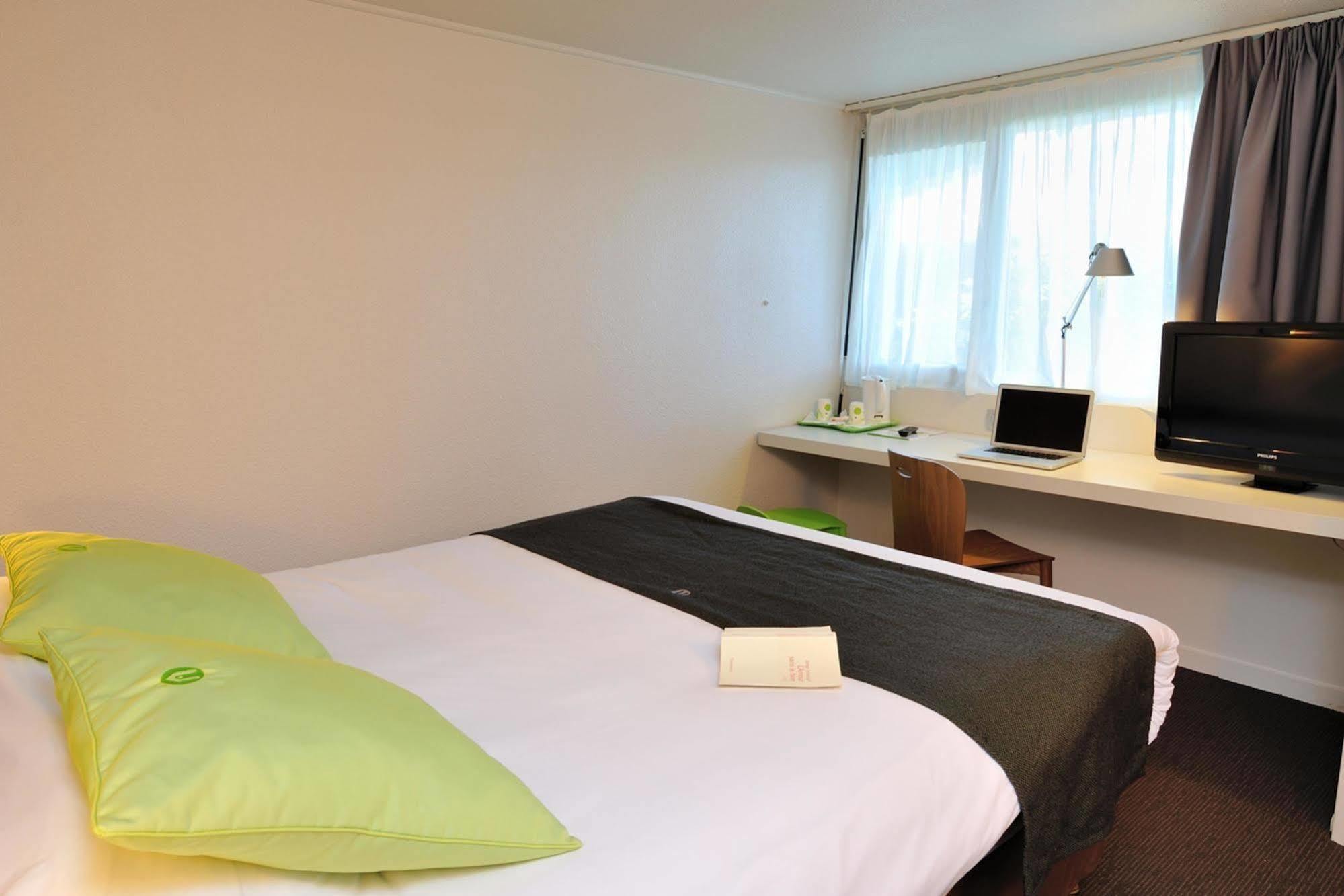 Kyriad Villeneuve Saint Georges - Hotel Renove Eksteriør billede